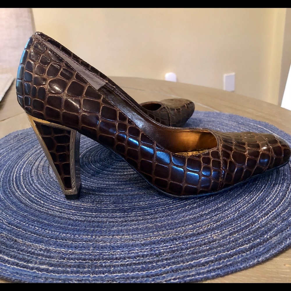 J. Renee brown croc look pumps